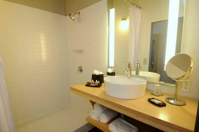 Hotel photo 50 of Canvas Hotel Dallas.
