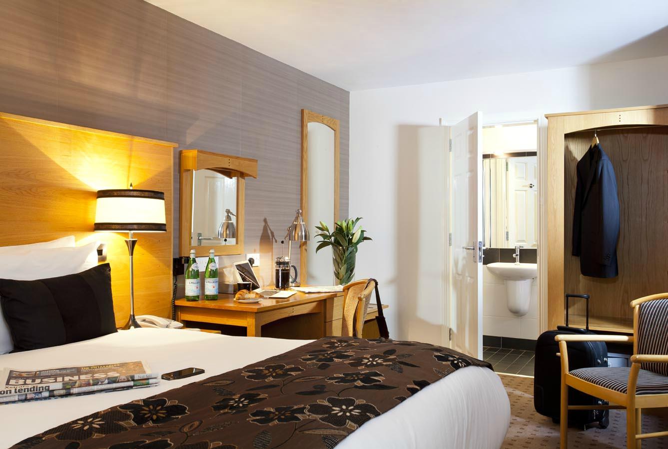 Hotel photo 1 of Tara Lodge.