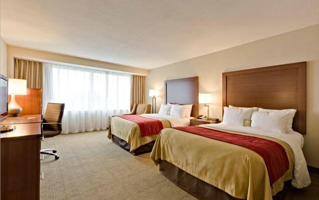 Room with two queen beds