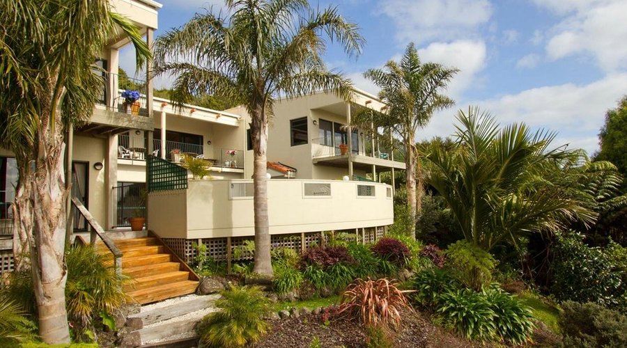 Sub tropical haven
