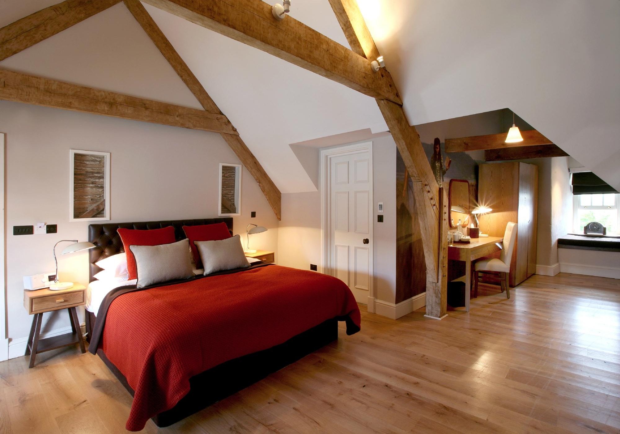 Brown's Hotel by null
