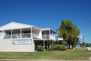 Kalbarri Seafront Villas in Kalbarri, image may contain: Hotel, Neighborhood, Villa, Shelter