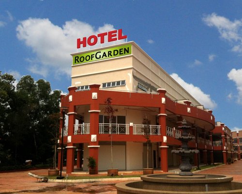 The 10 Closest Hotels To Sultan Abdul Aziz Shah Airport Szb Tripadvisor Find Hotels Near Sultan Abdul Aziz Shah Airport Szb