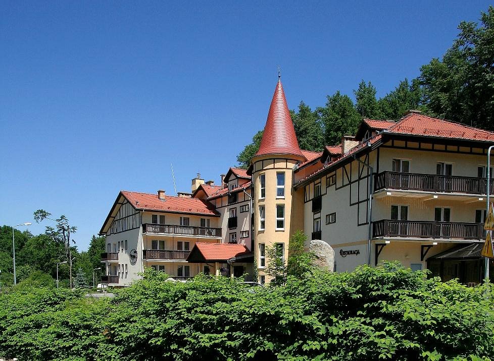 ‪Hotel Nowa Ski‬، فندق في ‪Karpacz‬