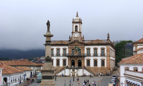 Vista do Museu da Inconfidência, pelo Museu da Mineralogia!
