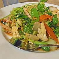 Stir-fried chicken with mixed veggies