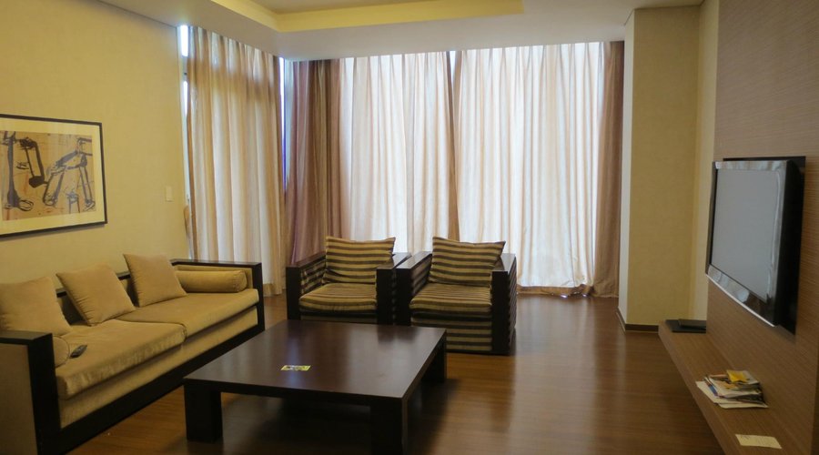 living room of royal suite