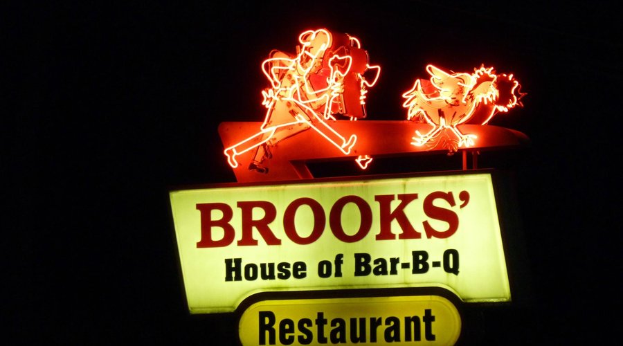 Brooks' House Of Bar-b-q