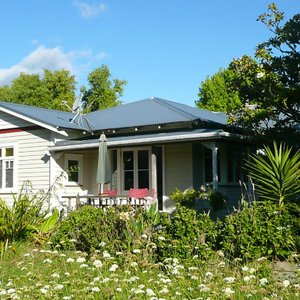 The Bungalow Sleeps 6