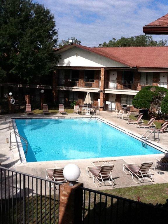 Hotel photo 37 of Ramada by Wyndham Temple Terrace/Tampa North.