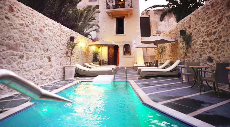 Swimming-hydro pool