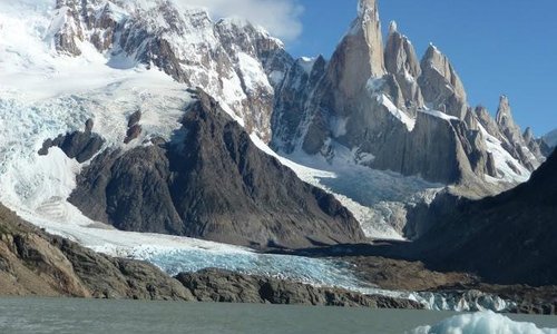 Laguna, glaciar y cerro Torres
