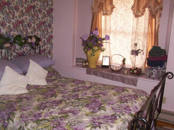 HOSPITALITY HOUSE B & B - B&B Reviews (Metamora, IN)