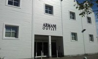 Armani Outlet (Comomeer) - 2023 Alles wat u moet weten VOORDAT je gaat -  Tripadvisor