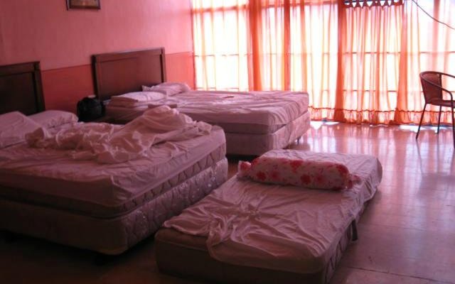 we paid P200 for extra bed