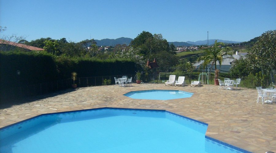 Piscinas limpas.
