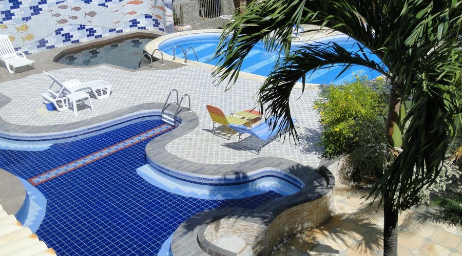 área de piscinas