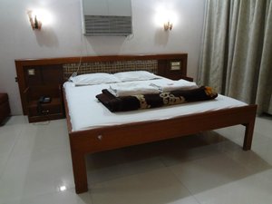 Room & Suite