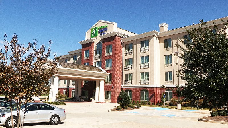 HOLIDAY INN EXPRESS & SUITES SHREVEPORT - WEST, AN IHG HOTEL $130 ...