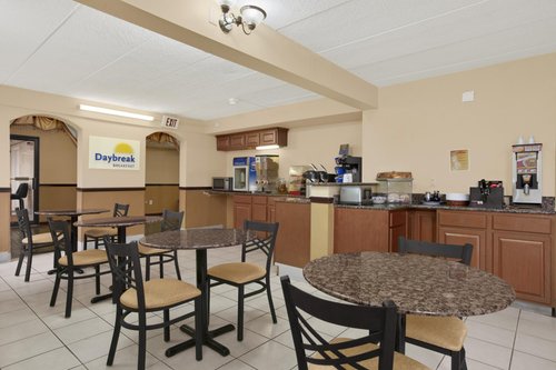 DAYS INN BY WYNDHAM HAGERSTOWN - Updated 2024 Prices & Hotel Reviews (MD)