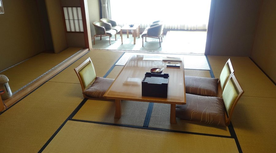 部屋は勝浦港に面してます
