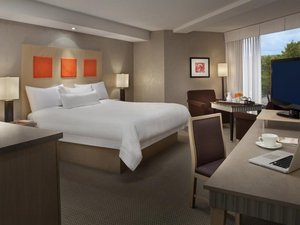 White Oaks Resort & Spa in Niagara-on-the-Lake, image may contain: Monitor, Screen, Chair, Furniture