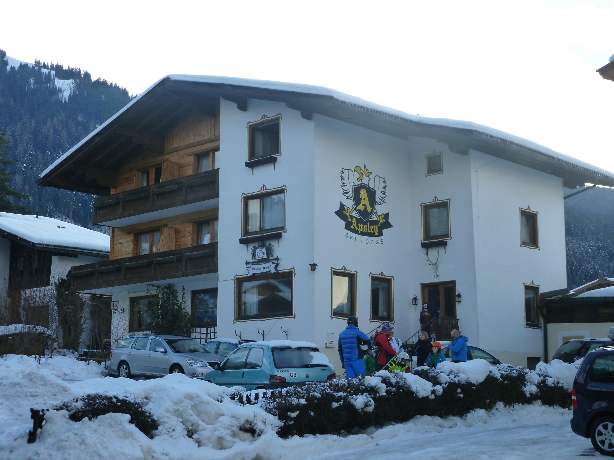 Hotel photo 9 of The Apsley Ski Lodge.