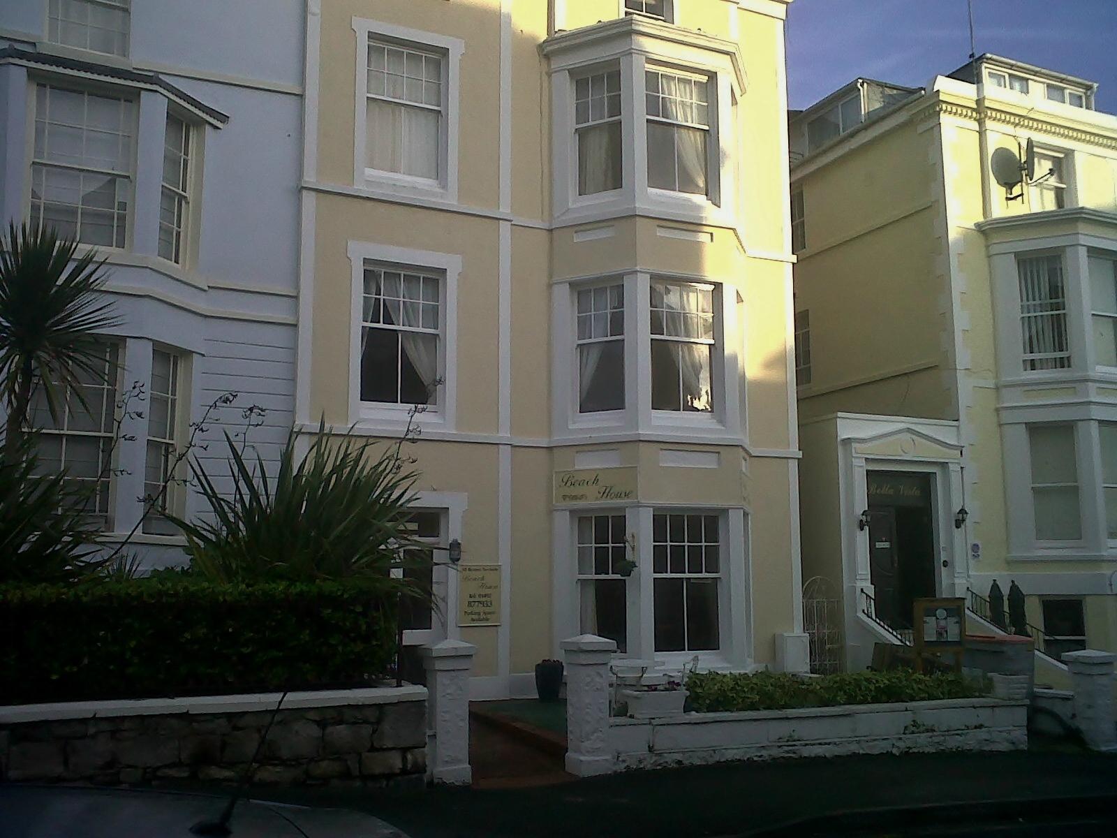 BEACH HOUSE - Updated 2024 Prices & B&B Reviews (Llandudno, Wales)