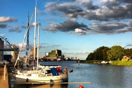 Off for evening meal - free boat trip across the inlet from Gamla Skeppsbron.
