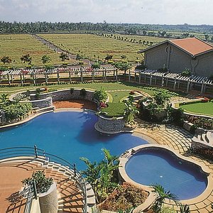 Angsana Oasis Spa &amp; Resort, hotel in Bengaluru