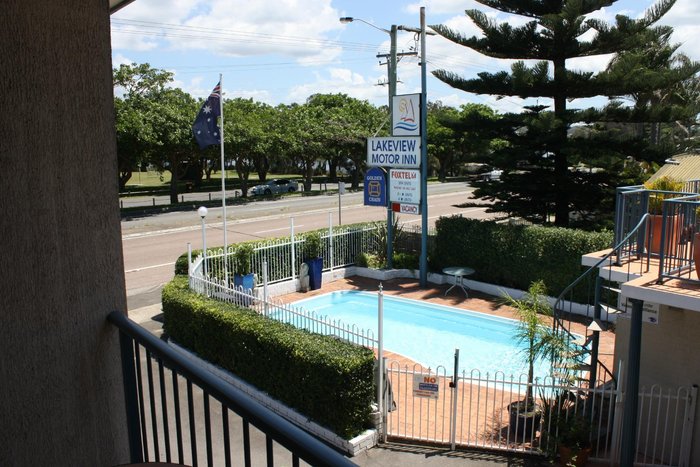Lakeview Motor Inn