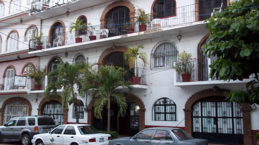 Fachada del hotel.