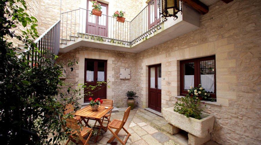 cortile comune piano terra