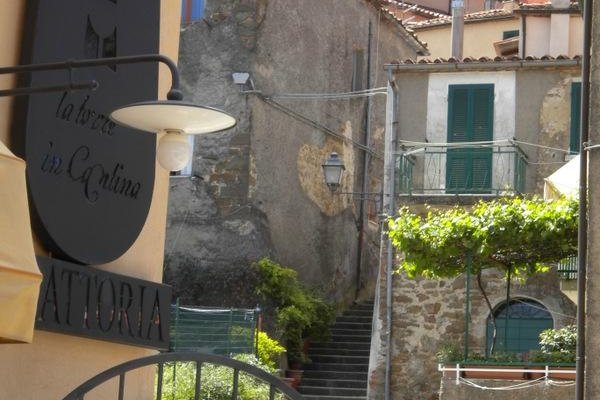 nel centro storico di Manciano