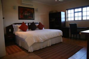 Room & Suite