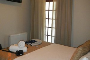Room & Suite