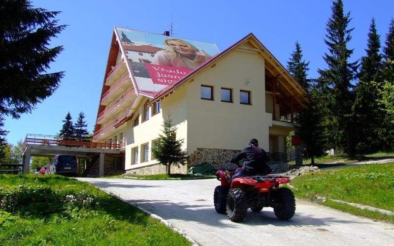 hotel v lete/hotel in the summer