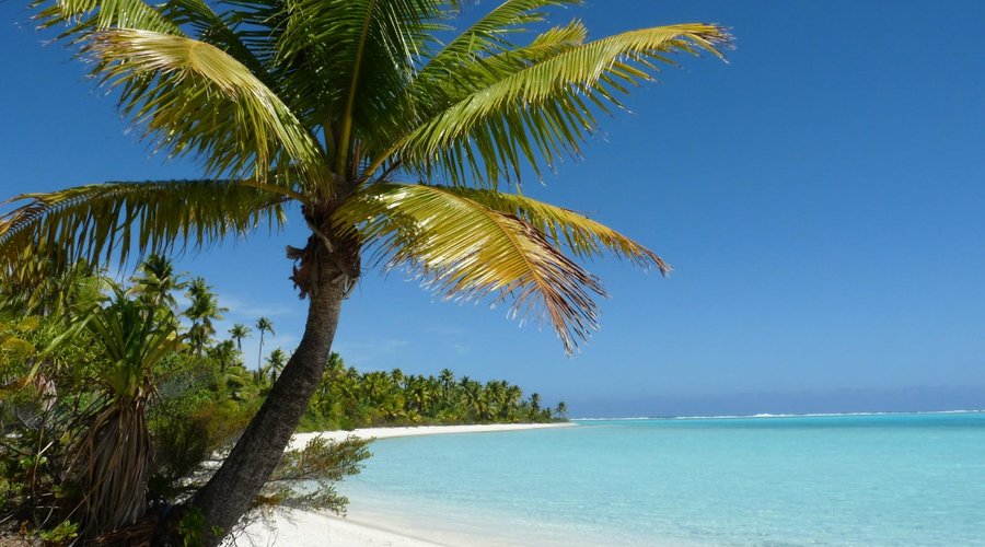 one foot island aitutaki
