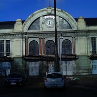 Estado de la bonita fachada de entrada (que pena)