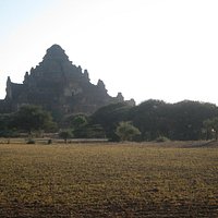 The pyramid-like temple that is huge enough to be seen from everywhere in Bagan