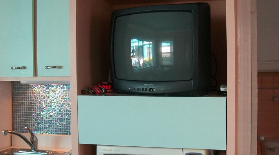 Extention of kitchen area, TV and microwave