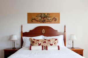 Room & Suite