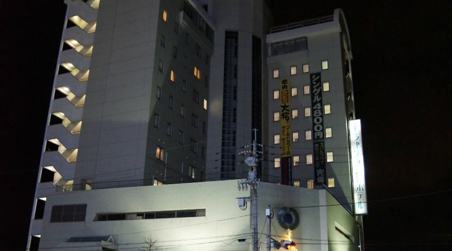 夜の外観。
