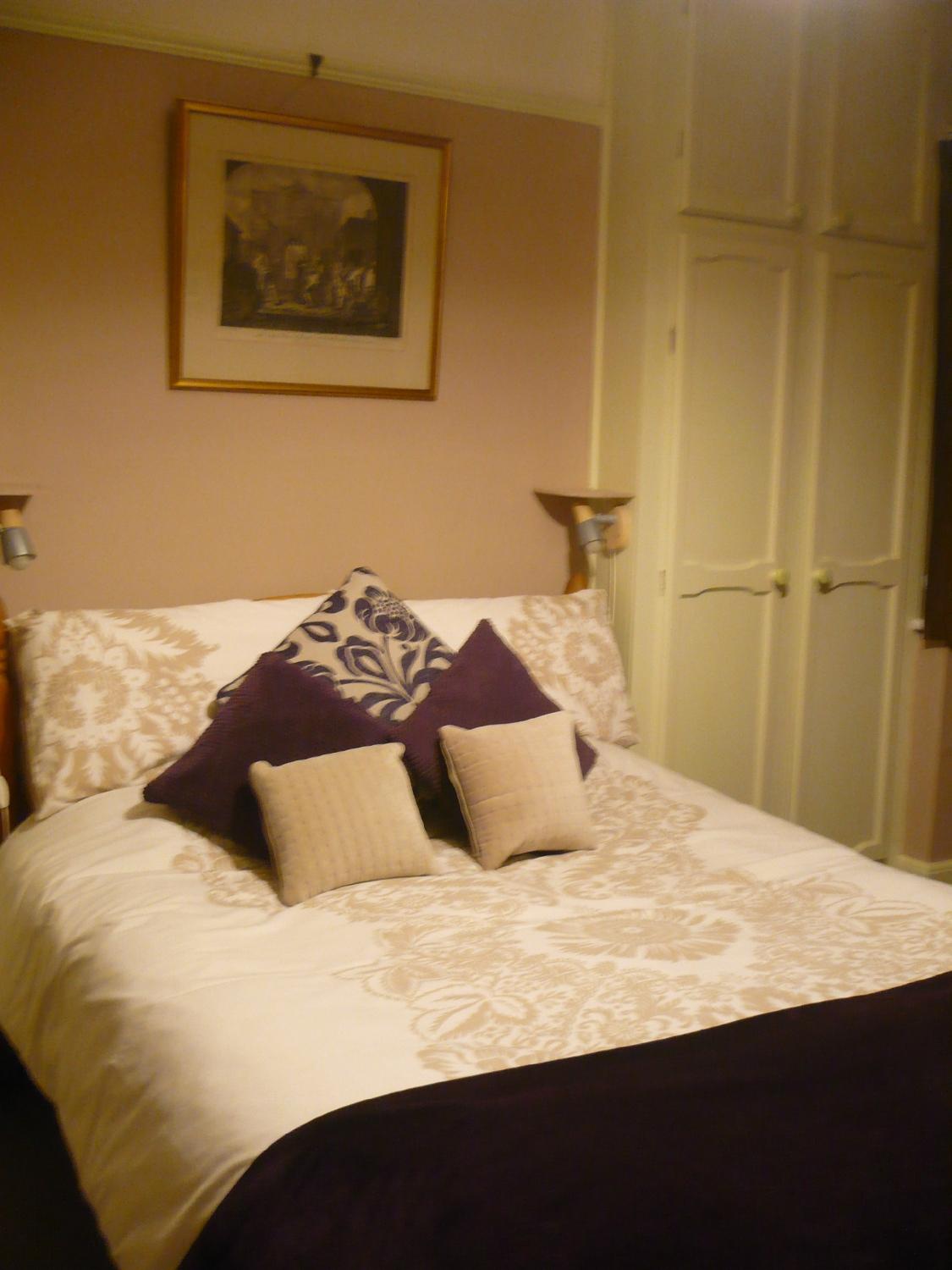 B AND B IN BARNES (London) - B&B Reviews, Photos, Rate Comparison ...