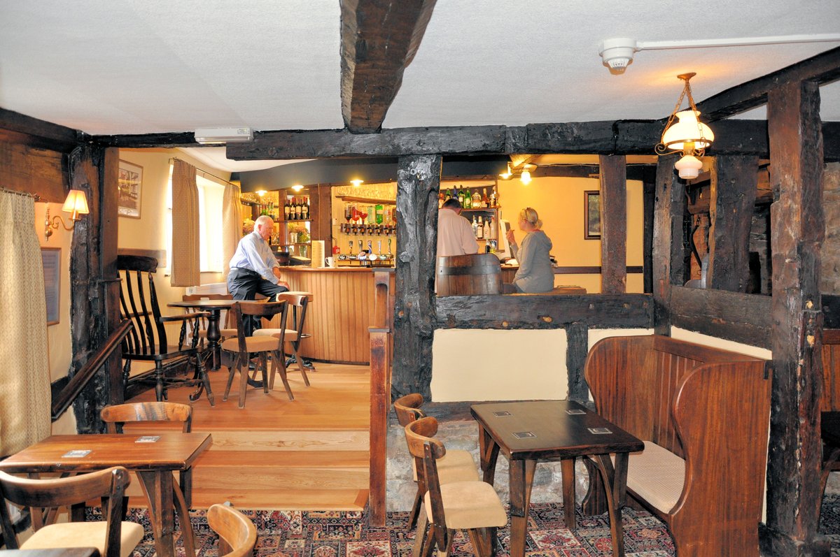 Ye Olde Salutation Inn Bar or Lounge: Pictures & Reviews - Tripadvisor