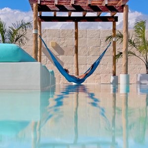 playa del carmen party resorts