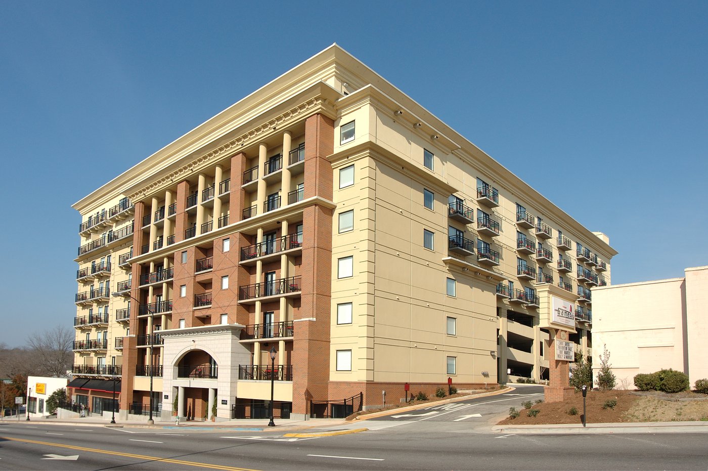 GAMEDAY CENTER Prices & Condominium Reviews (Athens)