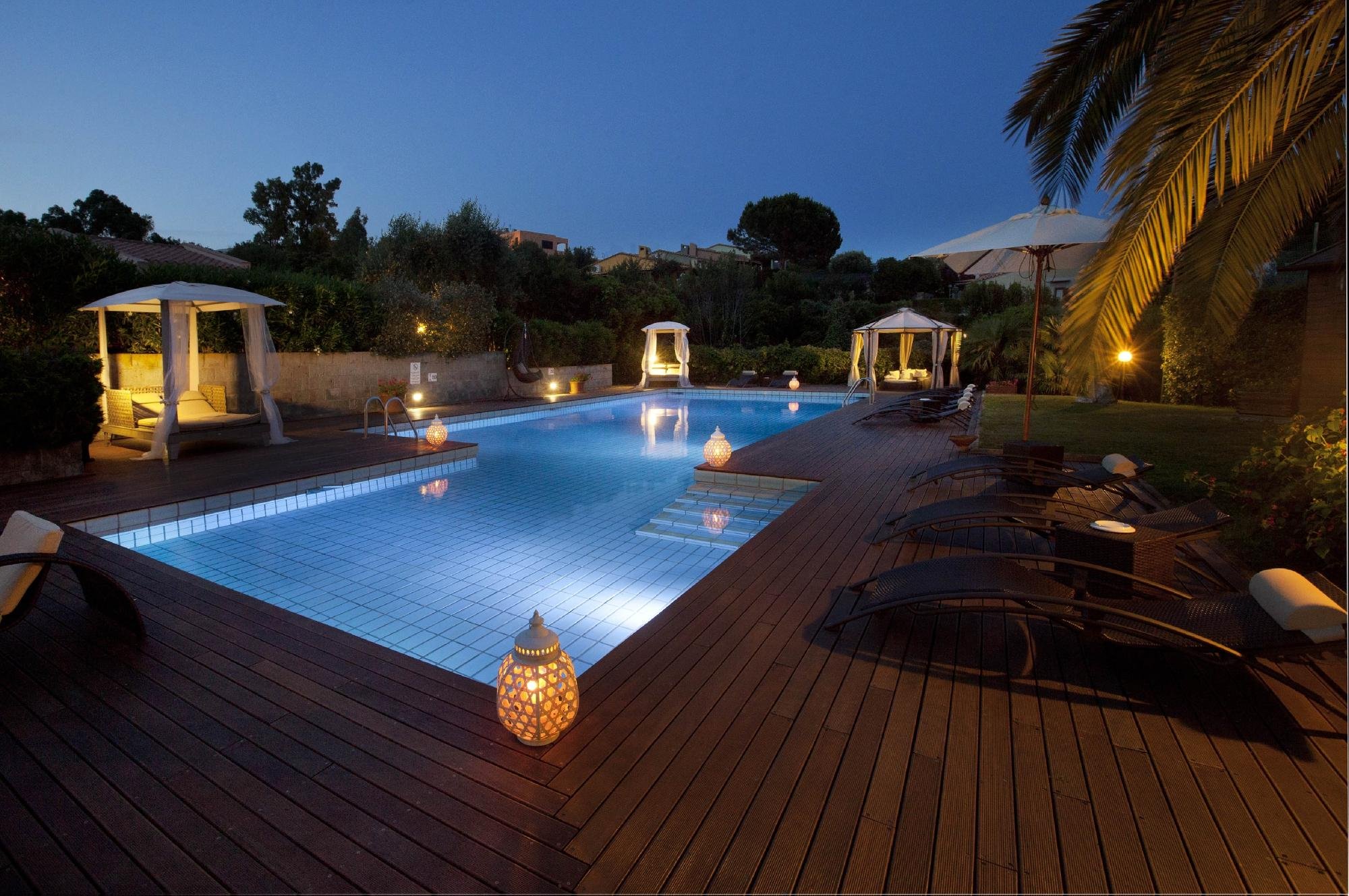 Hotel Albaruja by null