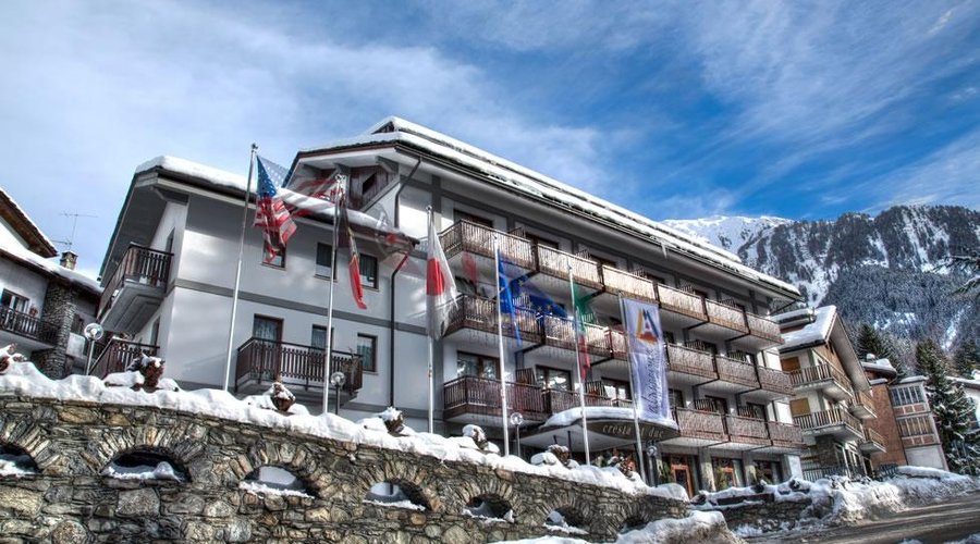 Cresta et Duc Contemporary Alpine Hotel Courmayeur Mont Blanc