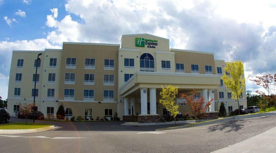Holiday Inn Express & Suites